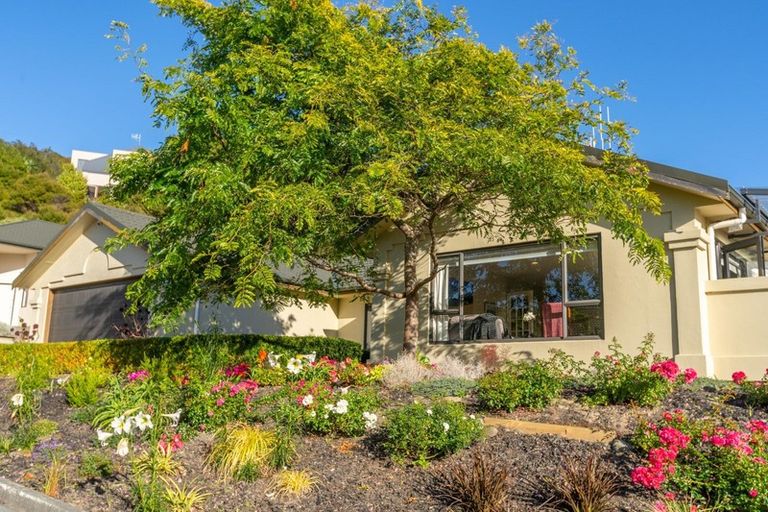 Photo of property in 4 Gybe Place, Whitby, Porirua, 5024