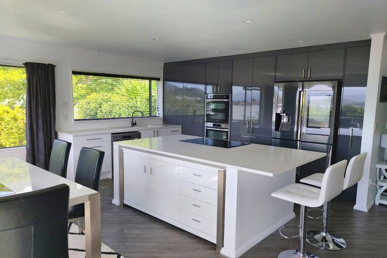 Photo of property in 68 Moana View Road, Waikawa, Picton, 7220