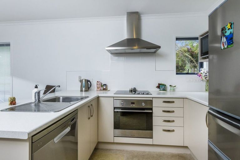 Photo of property in 12 Serrata Place, Browns Bay, Auckland, 0630