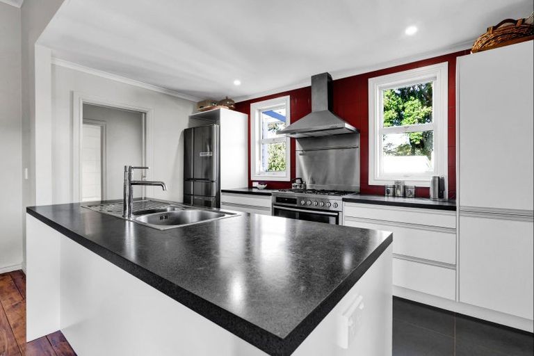 Photo of property in 272 Saunders Road, Okato, New Plymouth, 4381