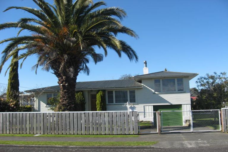 Photo of property in 21 Augustus Street, Carterton, 5713