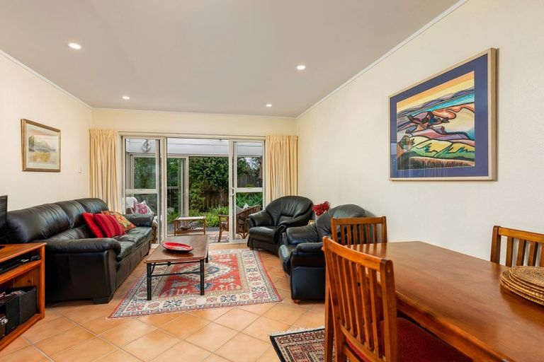 Photo of property in 4/138 Hutchinson Avenue, New Lynn, Auckland, 0600