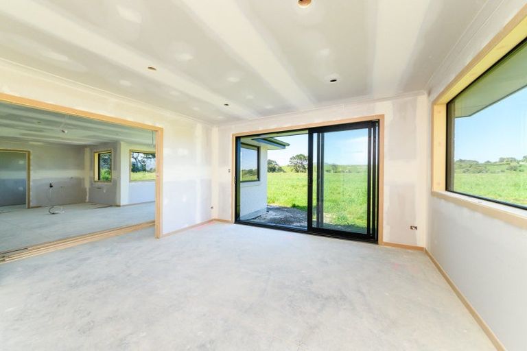 Photo of property in 270 Valley Views, Fitzherbert, Palmerston North, 4472