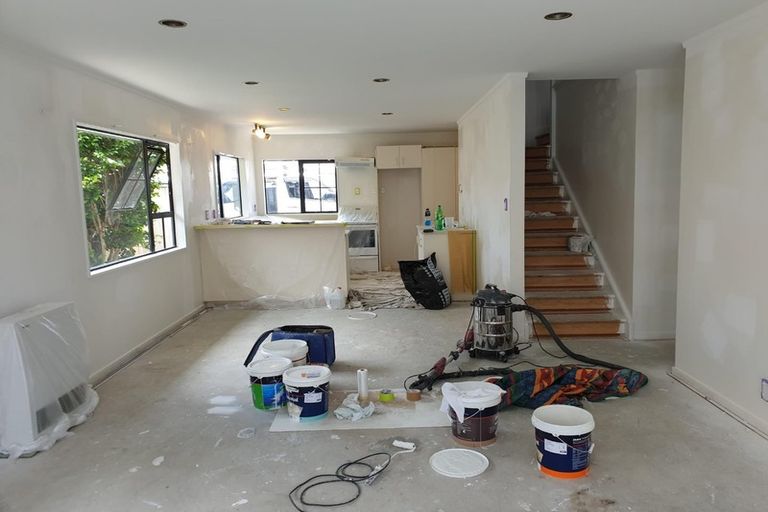 Photo of property in 2/96 Cambridge Terrace, Waterloo, Lower Hutt, 5011