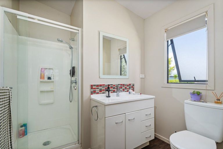 Photo of property in 5 Rena Place, Whitianga, 3510