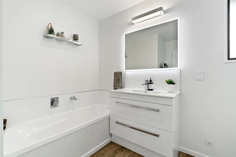 Photo of property in 6 Marsh Place, Cromwell, 9310