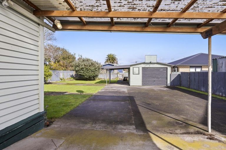 Photo of property in 5 Egmont Street, Hawera, 4610