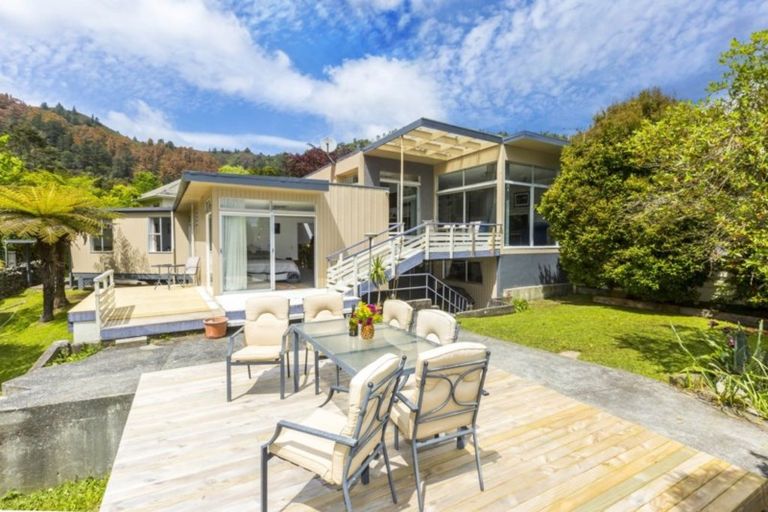Photo of property in 81 Kamahi Street, Stokes Valley, Lower Hutt, 5019