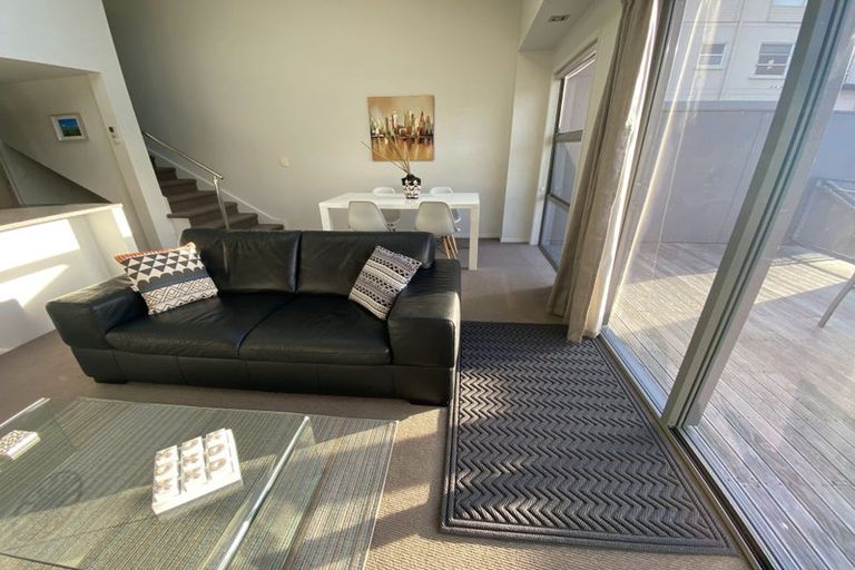 Photo of property in Boulder Apartments, 18 Buller Street, New Plymouth, 4310