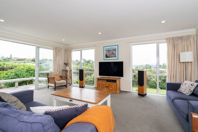 Photo of property in 7 Waikowhai Place, Raglan, 3225