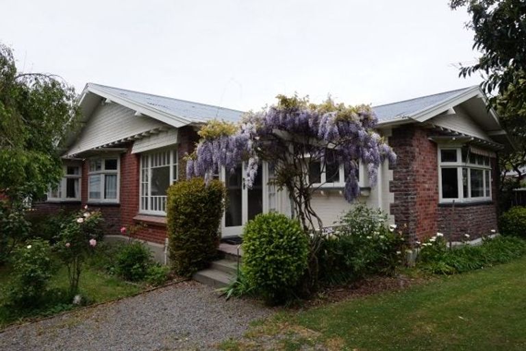 Photo of property in 96 Clyde Road, Ilam, Christchurch, 8041