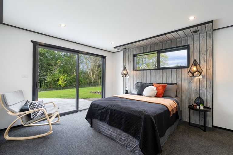 Photo of property in 112 Kawiu Road, Levin, 5510