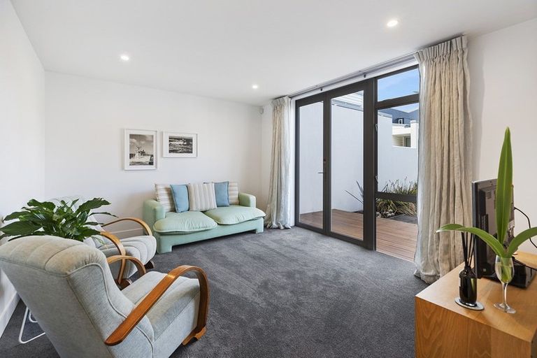 Photo of property in 6 Boardwalk Lane, Seatoun, Wellington, 6022