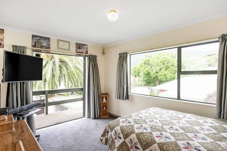 Photo of property in 57 Kapanui Road, Waikanae, 5036