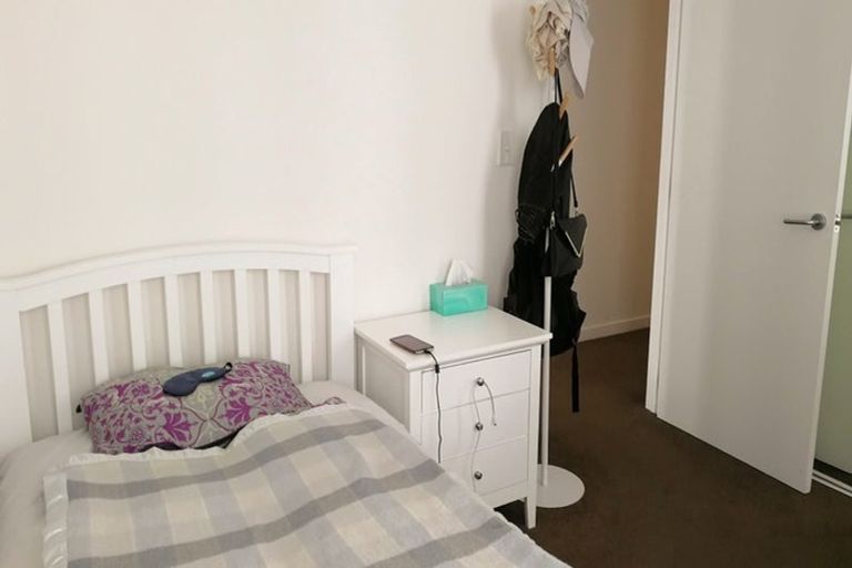 Photo of property in Terrace Heights Apartments, 10c/163 The Terrace, Wellington Central, Wellington, 6011