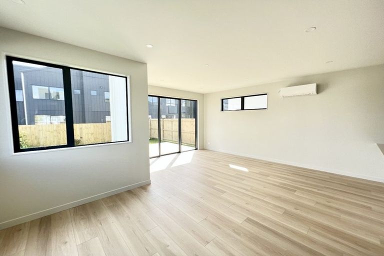 Photo of property in 42 Tahetoka Street, Westgate, Auckland, 0814