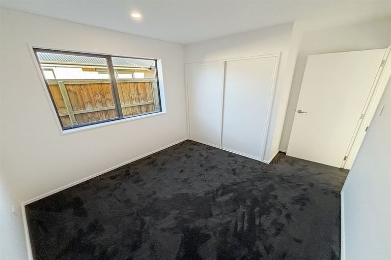 Photo of property in 22 Crossley Avenue, Woodend, 7610