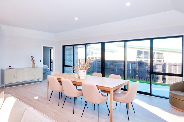 Photo of property in 33 Booker Drive, Tuakau, 2121