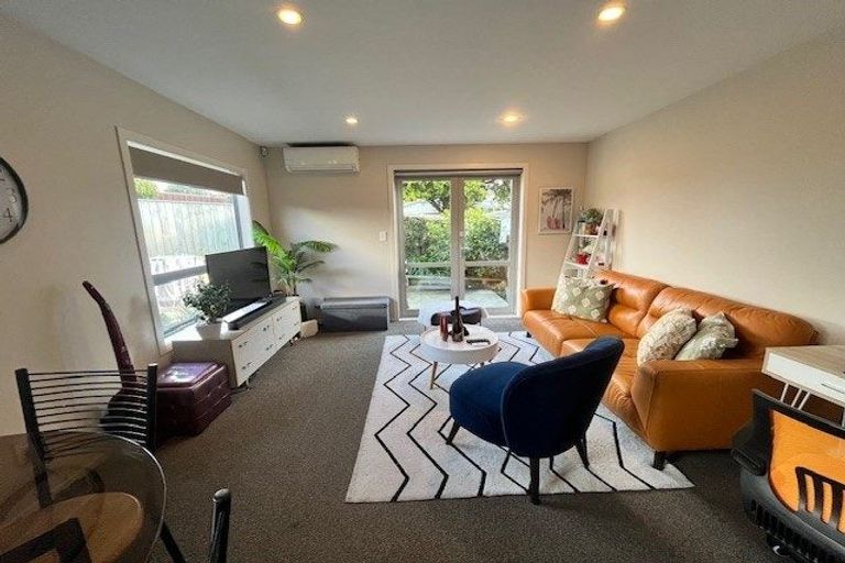 Photo of property in 8a Opapa Street, Titahi Bay, Porirua, 5022