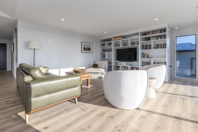 Photo of property in 86 Kotare Street, Waikanae, 5036