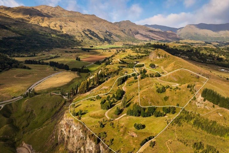 Photo of property in 80 Toka Road, Dalefield, Queenstown, 9371