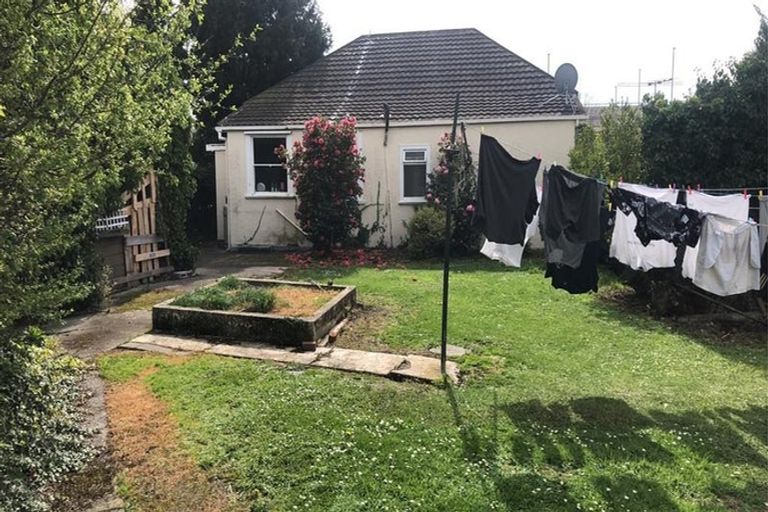 Photo of property in 15 Maxwell Street, Riccarton, Christchurch, 8041