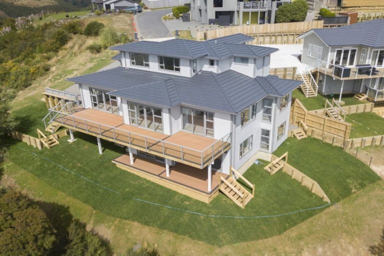 Photo of property in 143 Endeavour Drive, Whitby, Porirua, 5024