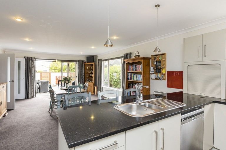 Photo of property in 3 Brooklyn Heights Drive, Kelvin Grove, Palmerston North, 4414