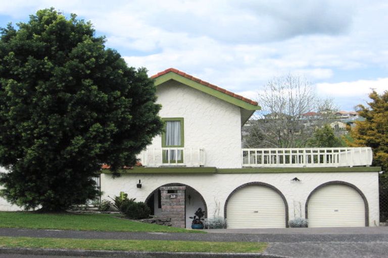 Photo of property in 28 Resolution Road, Welcome Bay, Tauranga, 3112