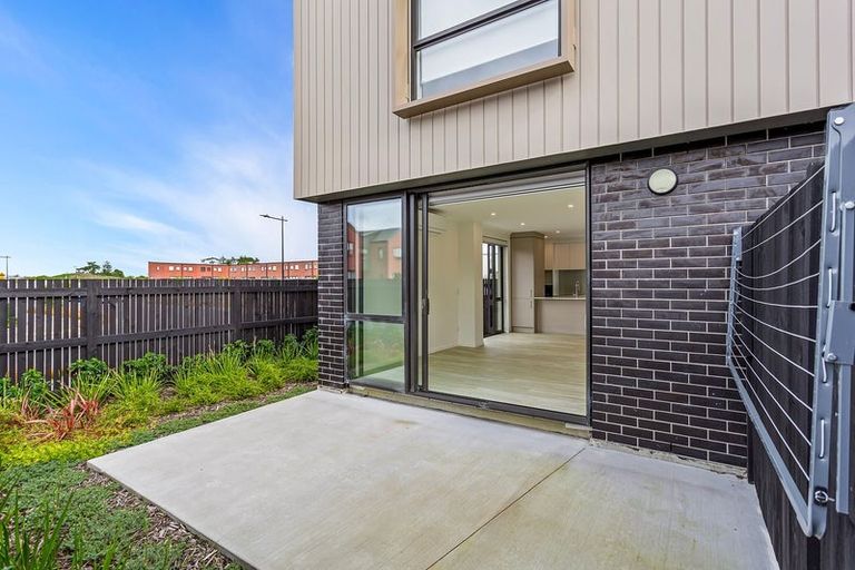 Photo of property in 66 Te Tihi Street, Wiri, 2104