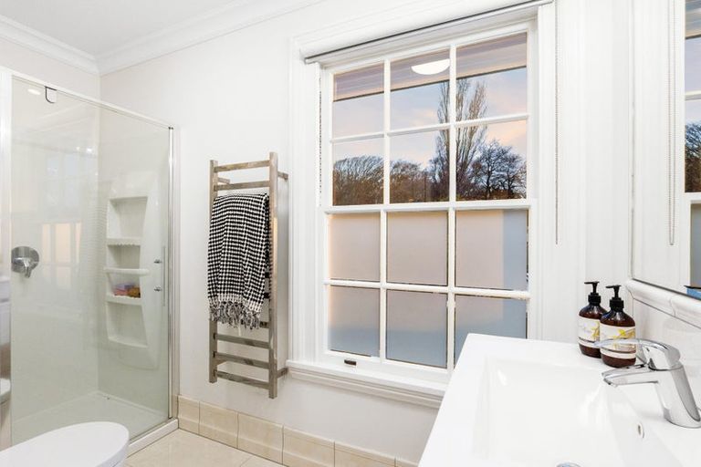 Photo of property in 34 Kahu Road, Fendalton, Christchurch, 8041