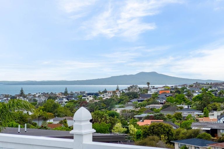 Photo of property in 73c East Coast Road, Castor Bay, Auckland, 0620