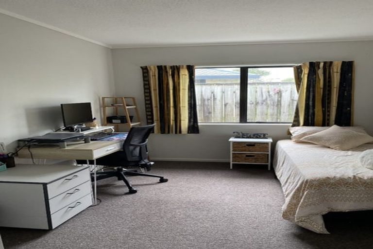 Photo of property in 22 Saint James Court, Paraparaumu, 5032