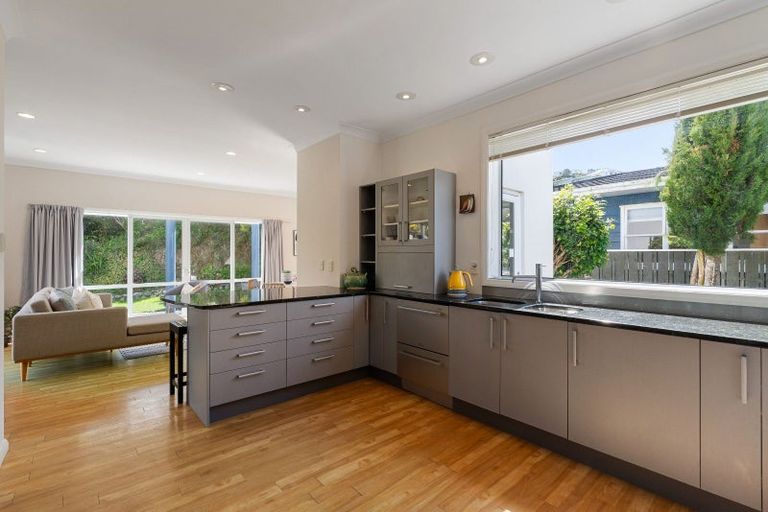 Photo of property in 5 Rama Crescent, Khandallah, Wellington, 6035