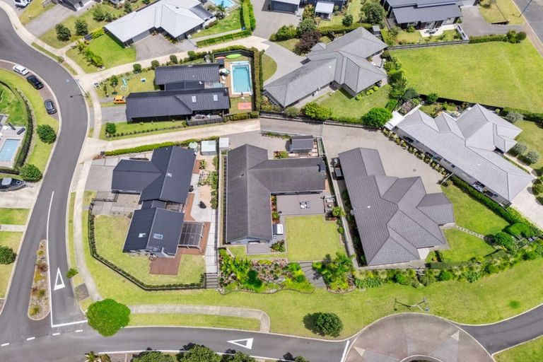 Photo of property in 4 Roseberry Place, Whitianga, 3510