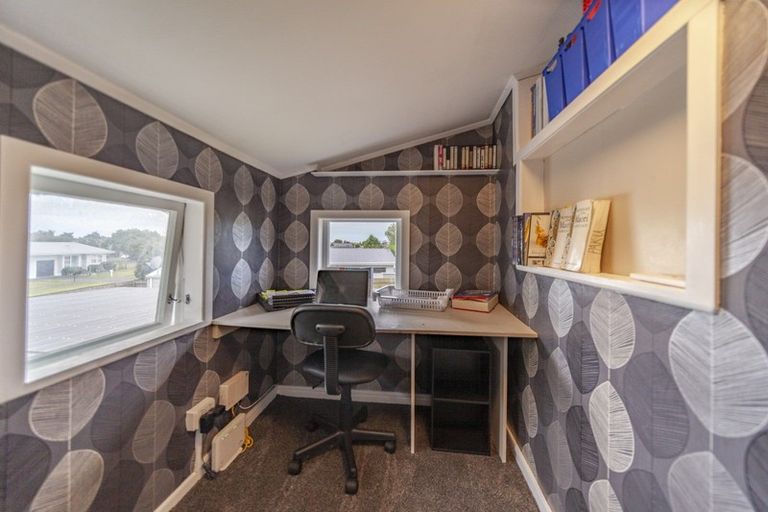 Photo of property in 1 Laws Place, Pirimai, Napier, 4112