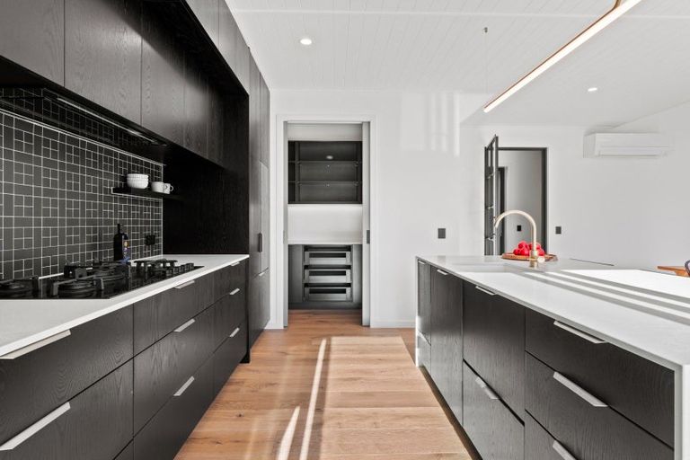 Photo of property in 10 Kahiwi Drive, Lower Shotover, Queenstown, 9304