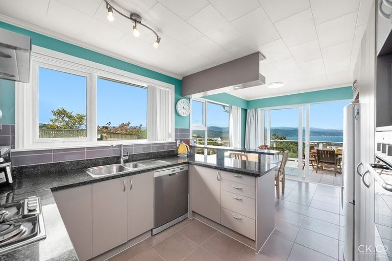 Photo of property in 21 Acacia Avenue, Maungaraki, Lower Hutt, 5010