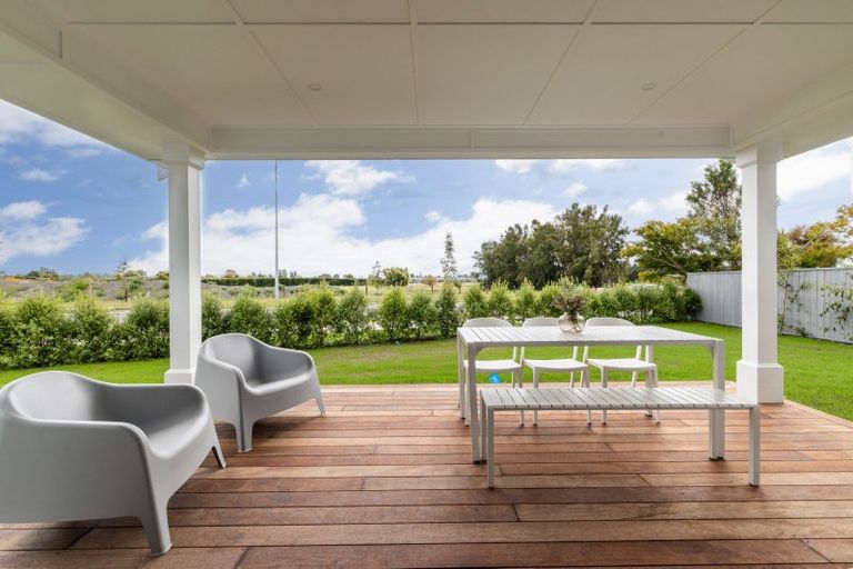 Photo of property in 129 Middle Road, Havelock North, 4130