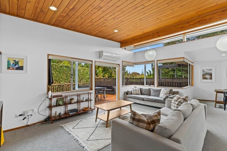 Photo of property in 190a Hutchinson Avenue, New Lynn, Auckland, 0600