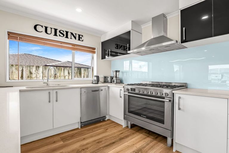 Photo of property in 21 O Ruamano Crescent, Pukekohe, 2120