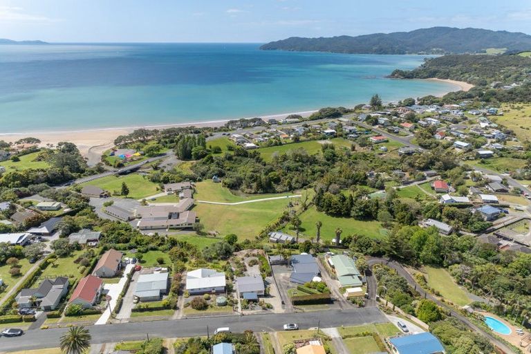 Photo of property in 28 Berghan Road, Coopers Beach, 0420
