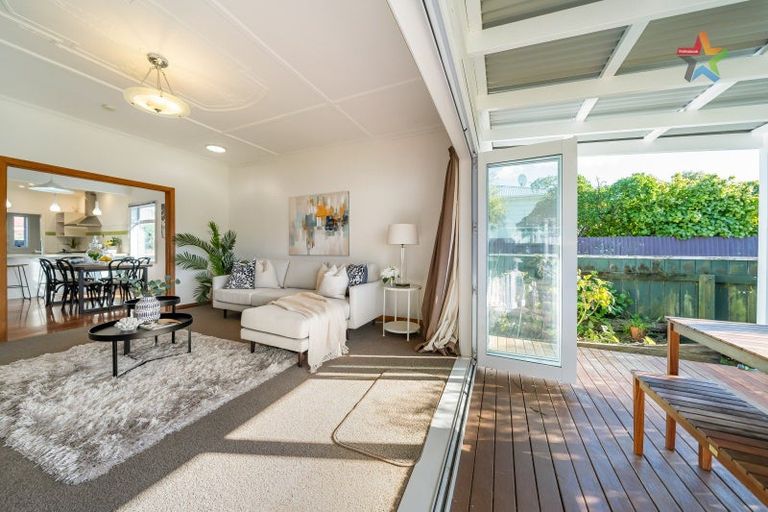 Photo of property in 11 Wai-iti Crescent, Woburn, Lower Hutt, 5010