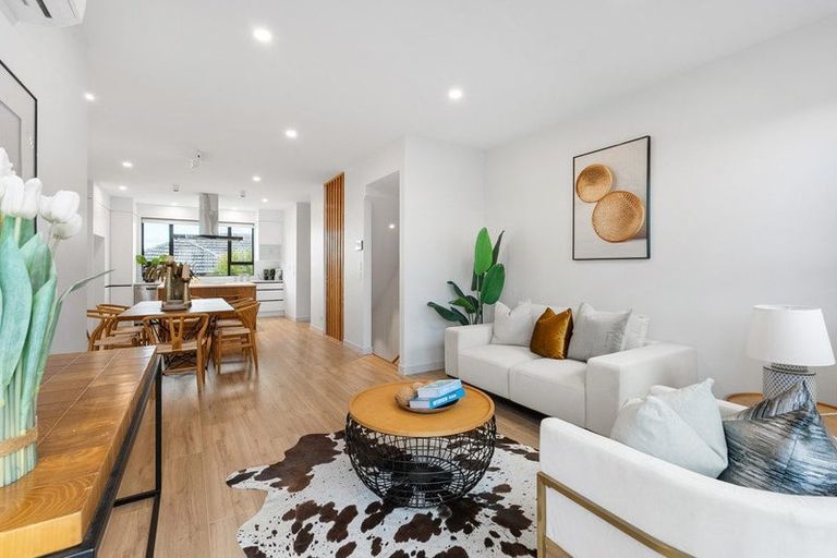 Photo of property in 4d Fowler Street, Northcote, Auckland, 0627