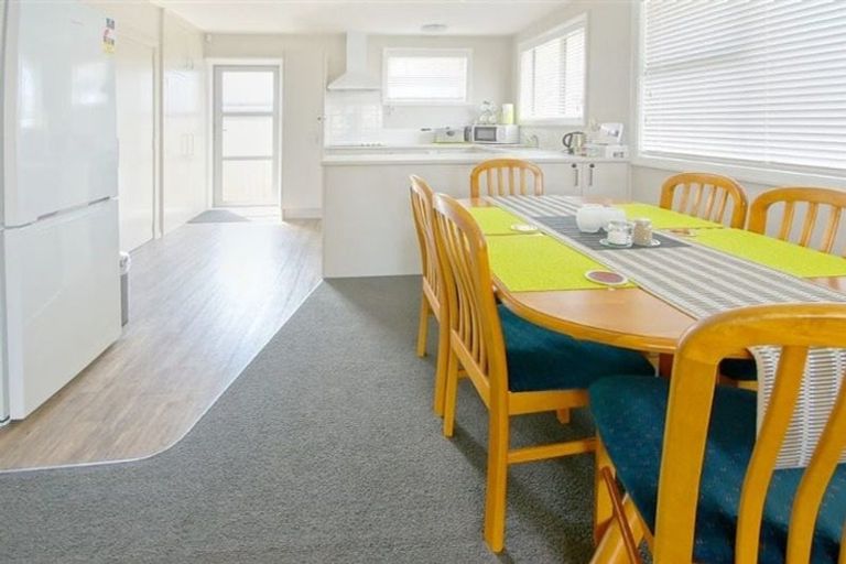 Photo of property in 1/57 Mcfaddens Road, St Albans, Christchurch, 8052