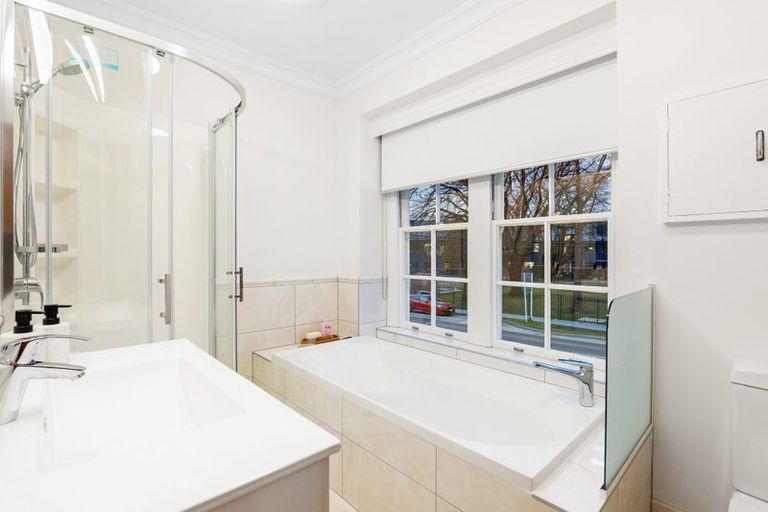 Photo of property in 34 Kahu Road, Fendalton, Christchurch, 8041