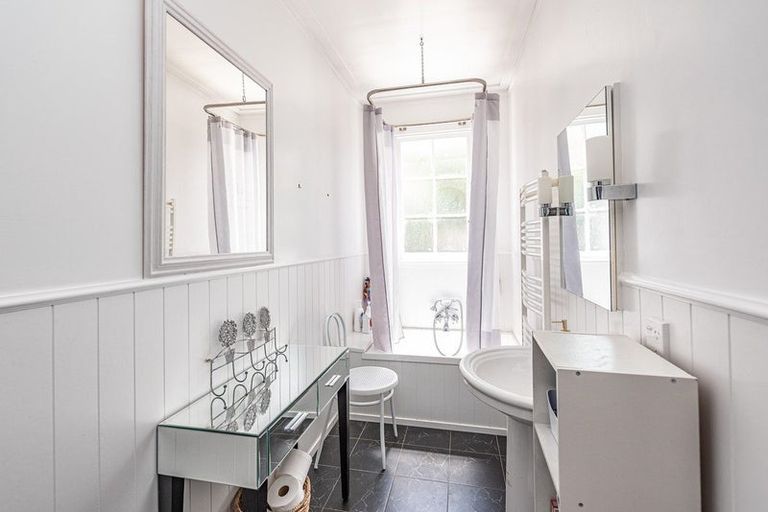 Photo of property in 24 Brassey Road, Saint Johns Hill, Whanganui, 4500