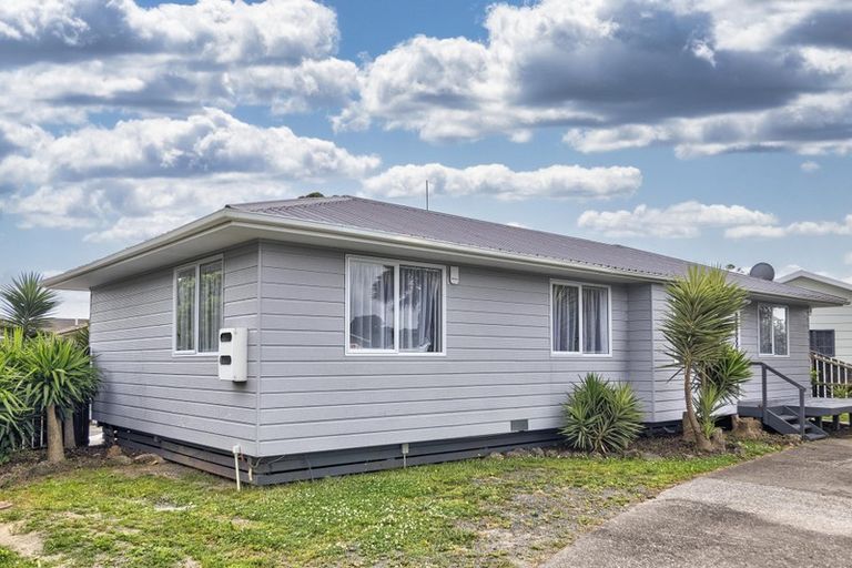 Photo of property in 17a Trevor Hosken Drive, Wiri, Auckland, 2104