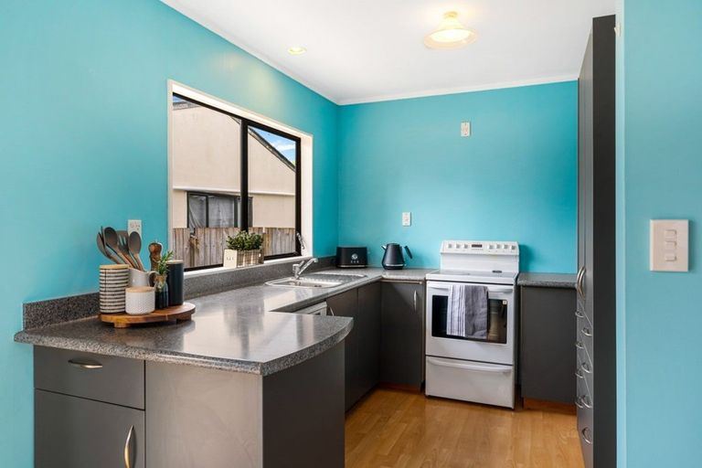 Photo of property in 10a Oxford Crescent, Ebdentown, Upper Hutt, 5018