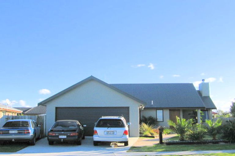 Photo of property in 10 Katerini Grove, Papamoa Beach, Papamoa, 3118